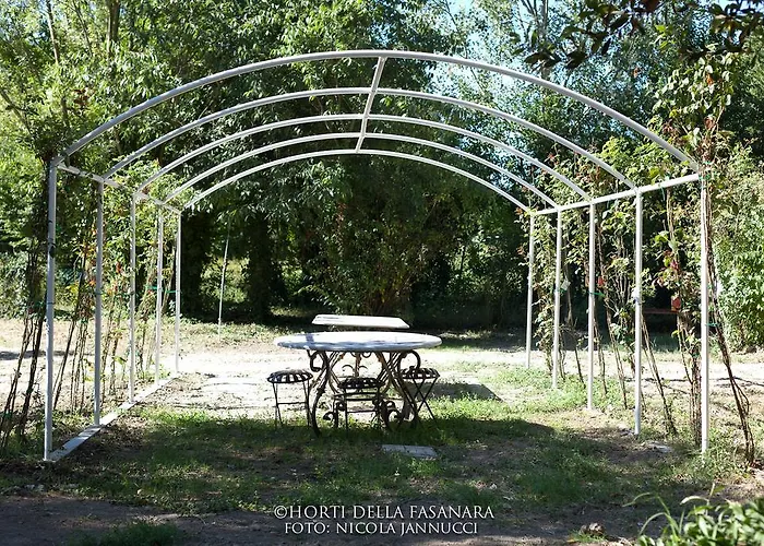 Horti Della Fasanara פררה